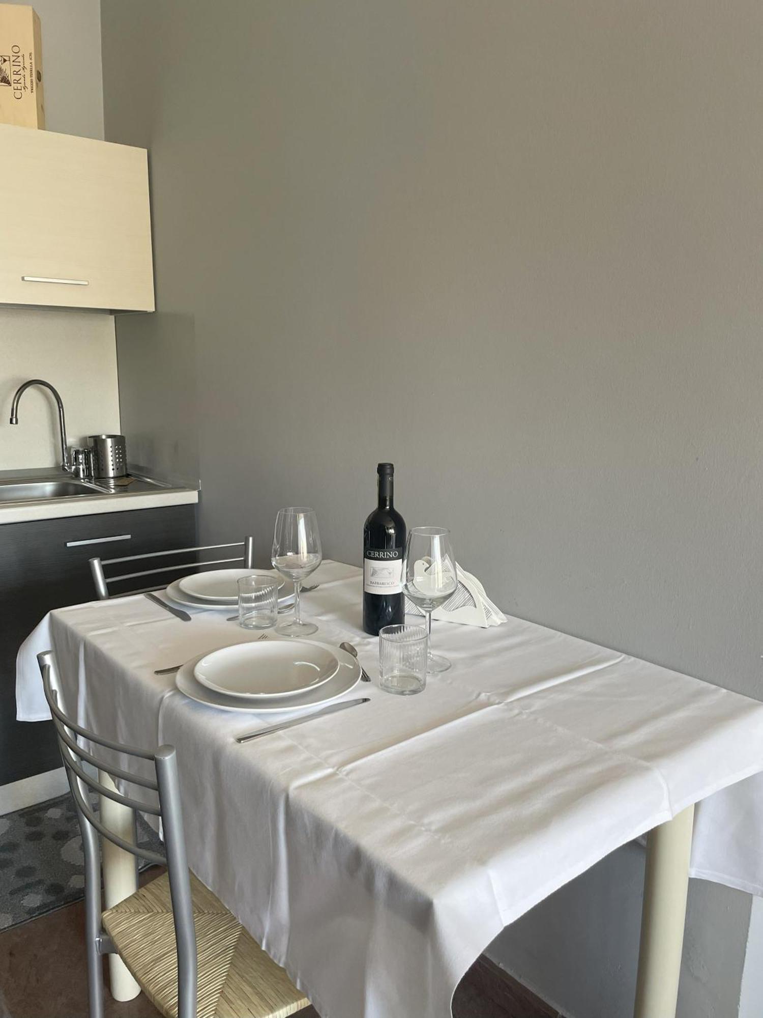Agriturismo Finestre Di Langa Trezzo Tinella Exteriör bild