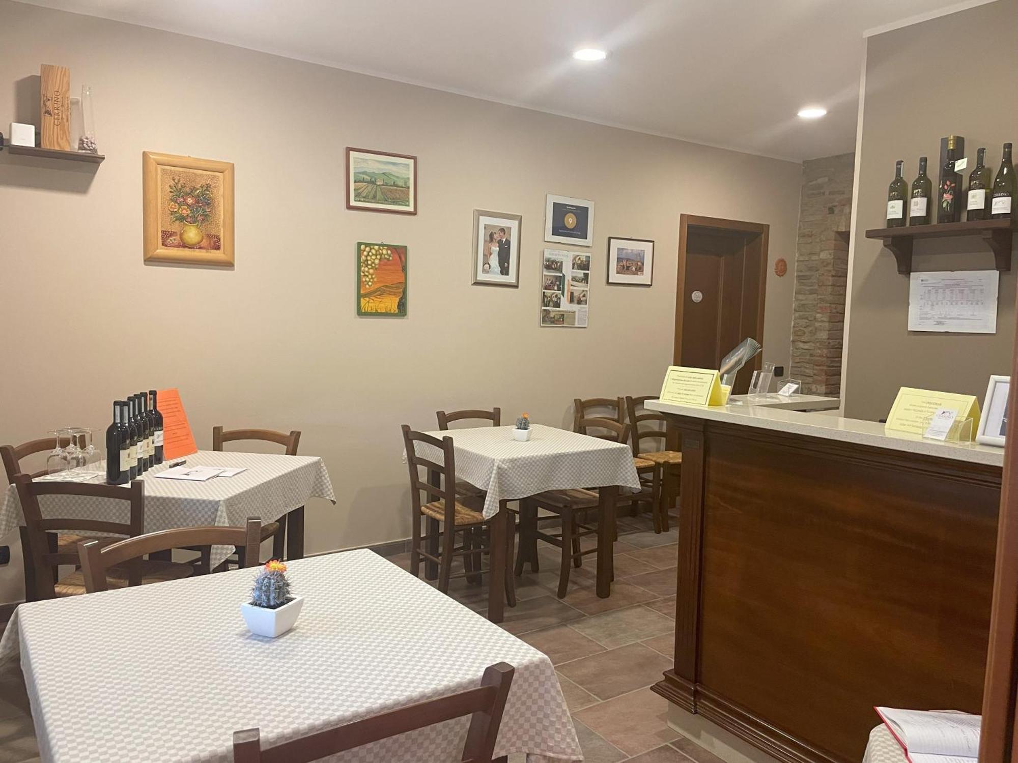 Agriturismo Finestre Di Langa Trezzo Tinella Exteriör bild